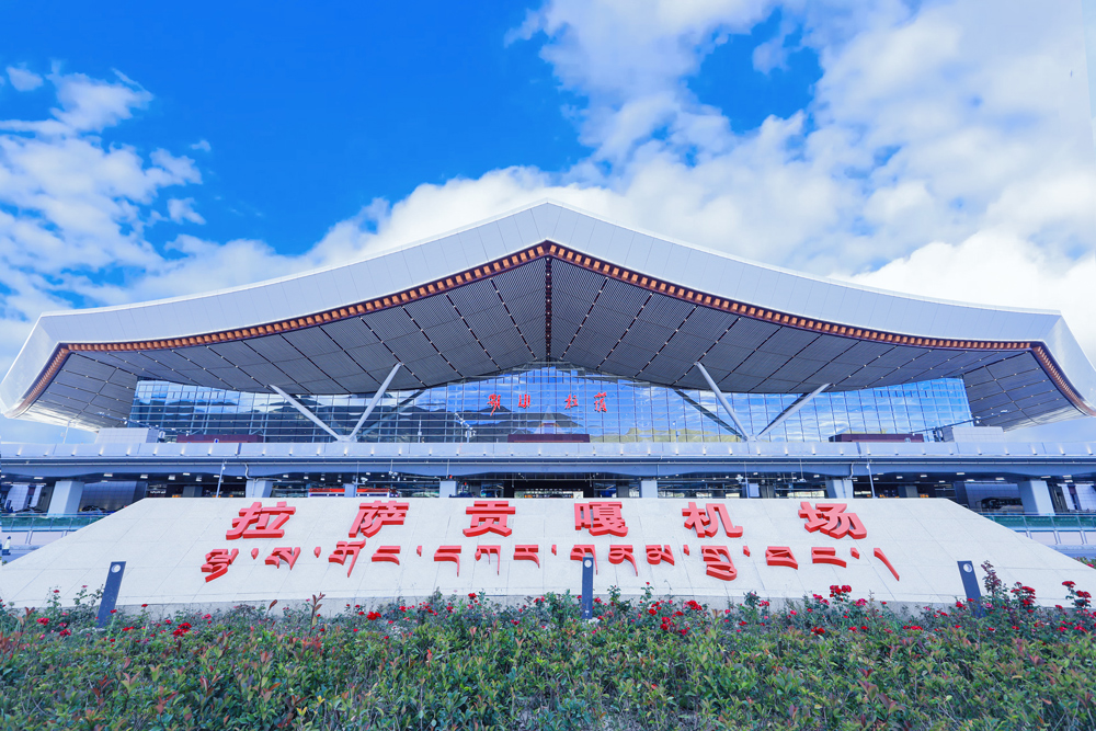 建筑立面造型大氣、民族元素強(qiáng)烈.jpg